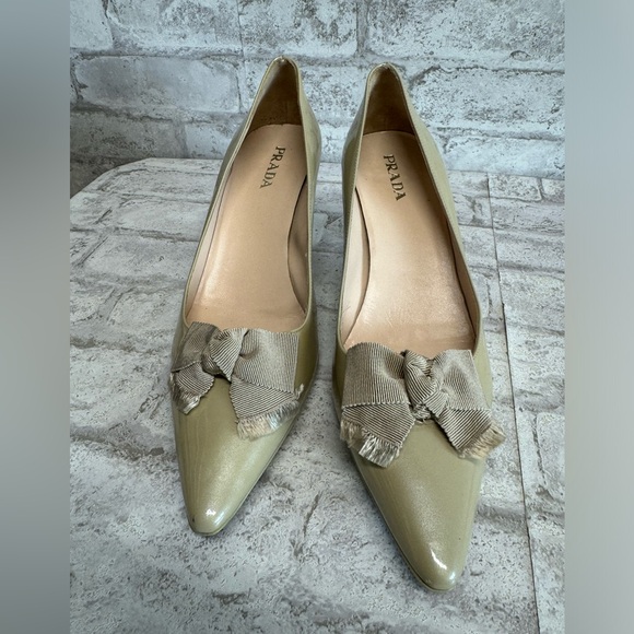 PRADA Nude Kitten Heel W/ Frayed Bow Detail Women’s size 40 - Picture 1 of 4